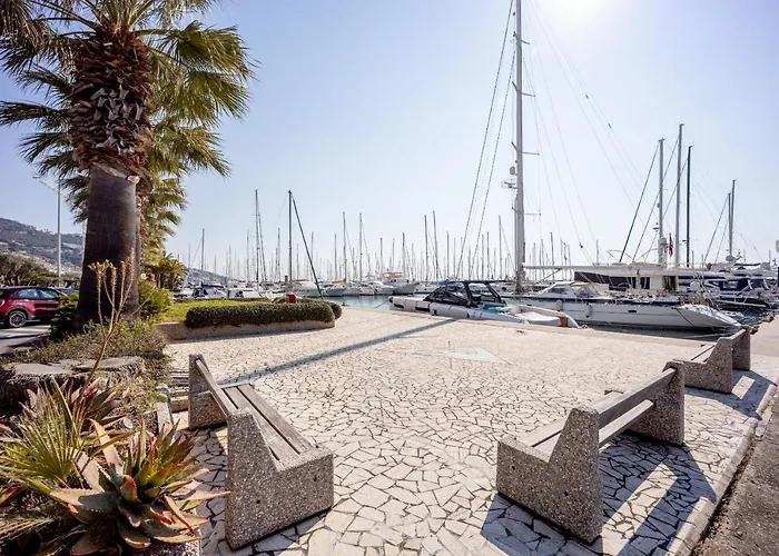 Guesthost - Aregai Marina Exclusive Seaside Apartments